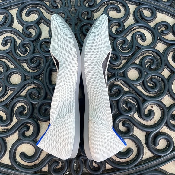 ⭐️ Rothy’s Gray Pointed Toe Flats - Picture 8 of 14
